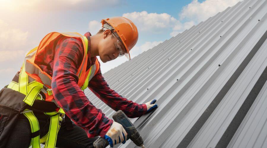 Professional gutter cleaning in Renfrew, PA